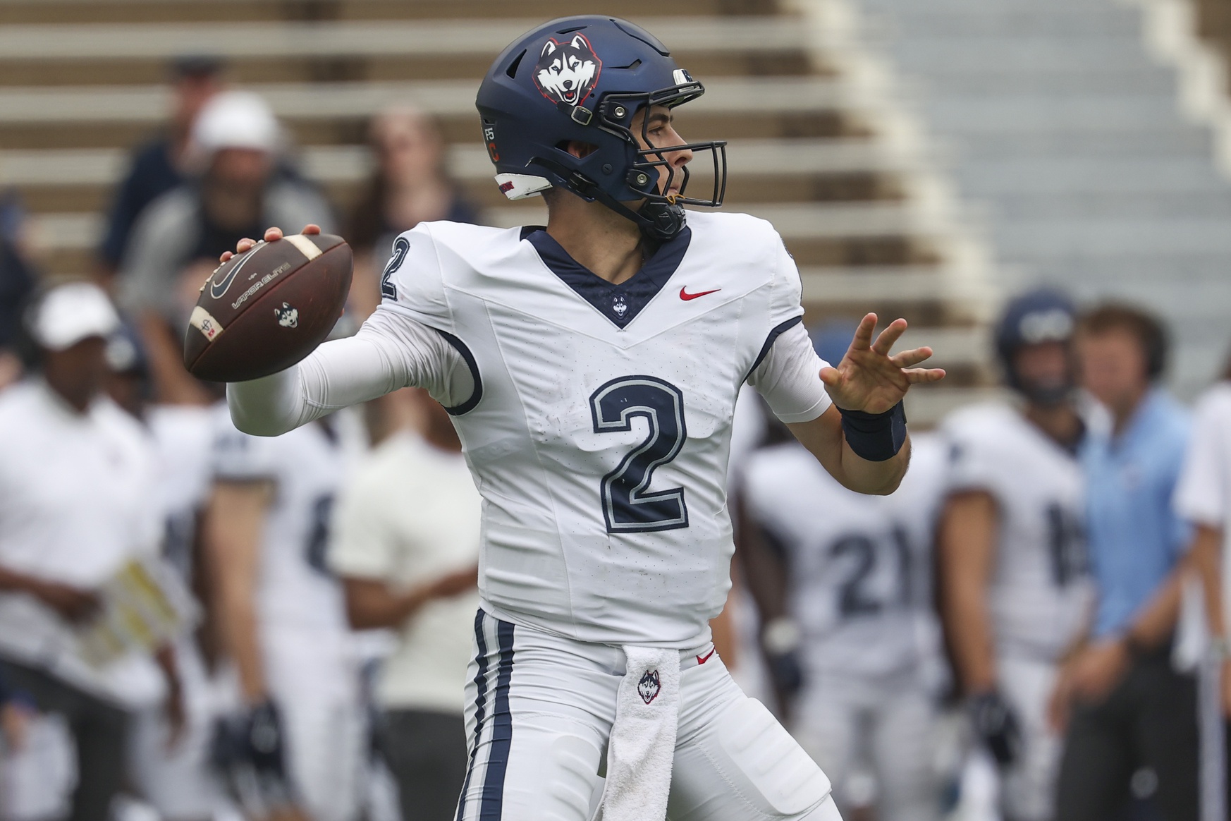 college football picks Joe Fagnano Connecticut Huskies predictions best bet odds