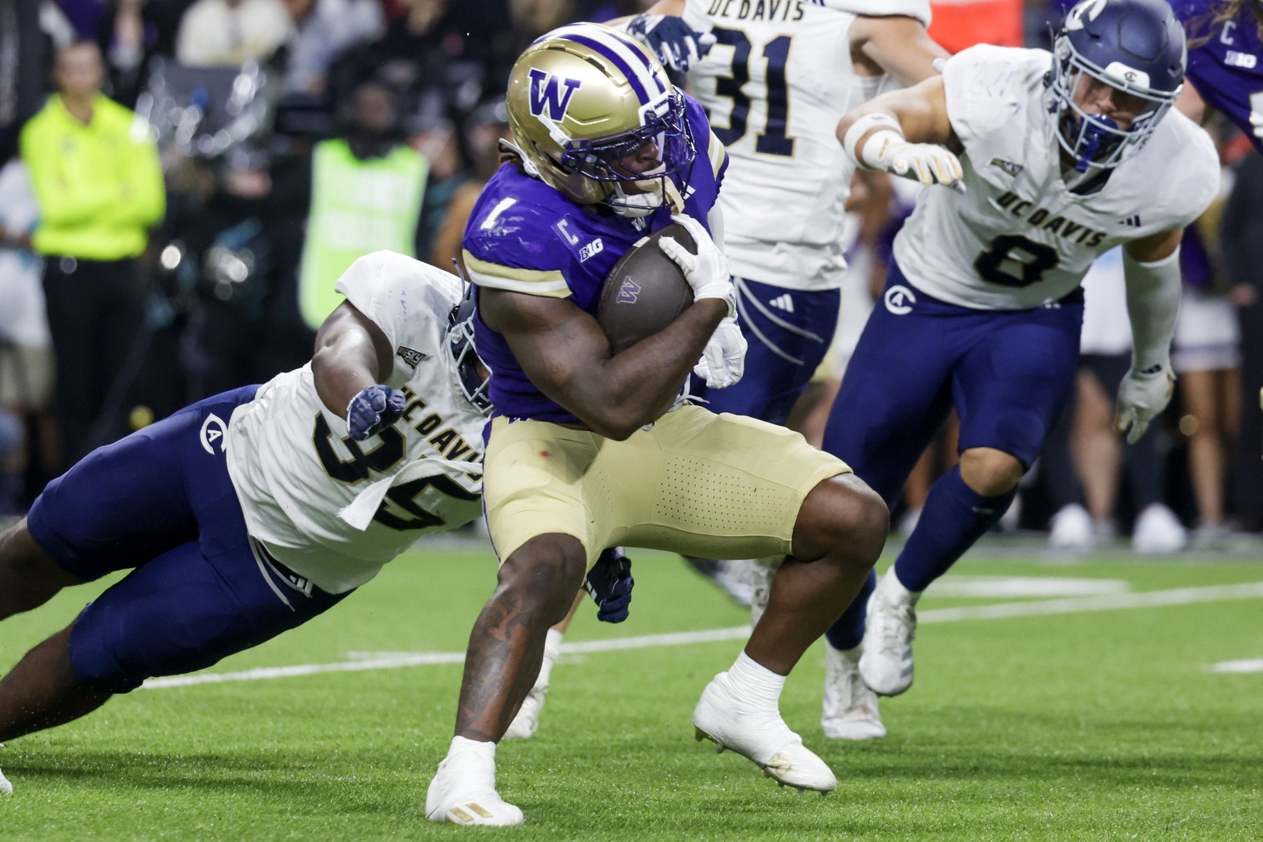 college football picks Jonah Coleman Washington Huskies predictions best bet odds
