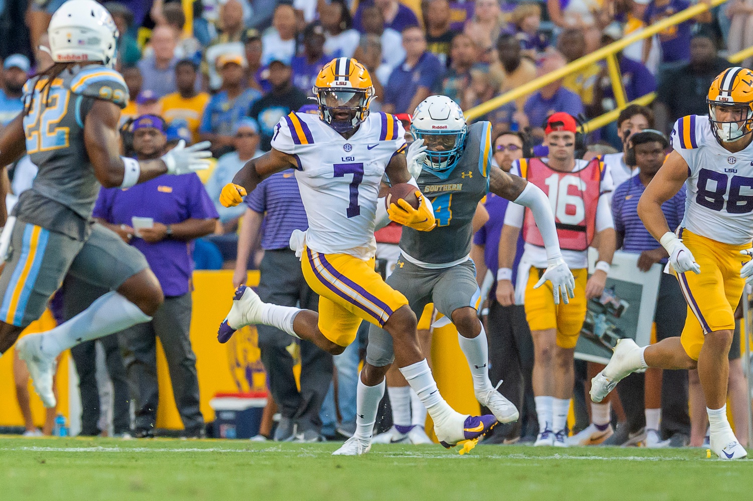 college football picks Kayshon Boutte lsu tigers predictions best bet odds
