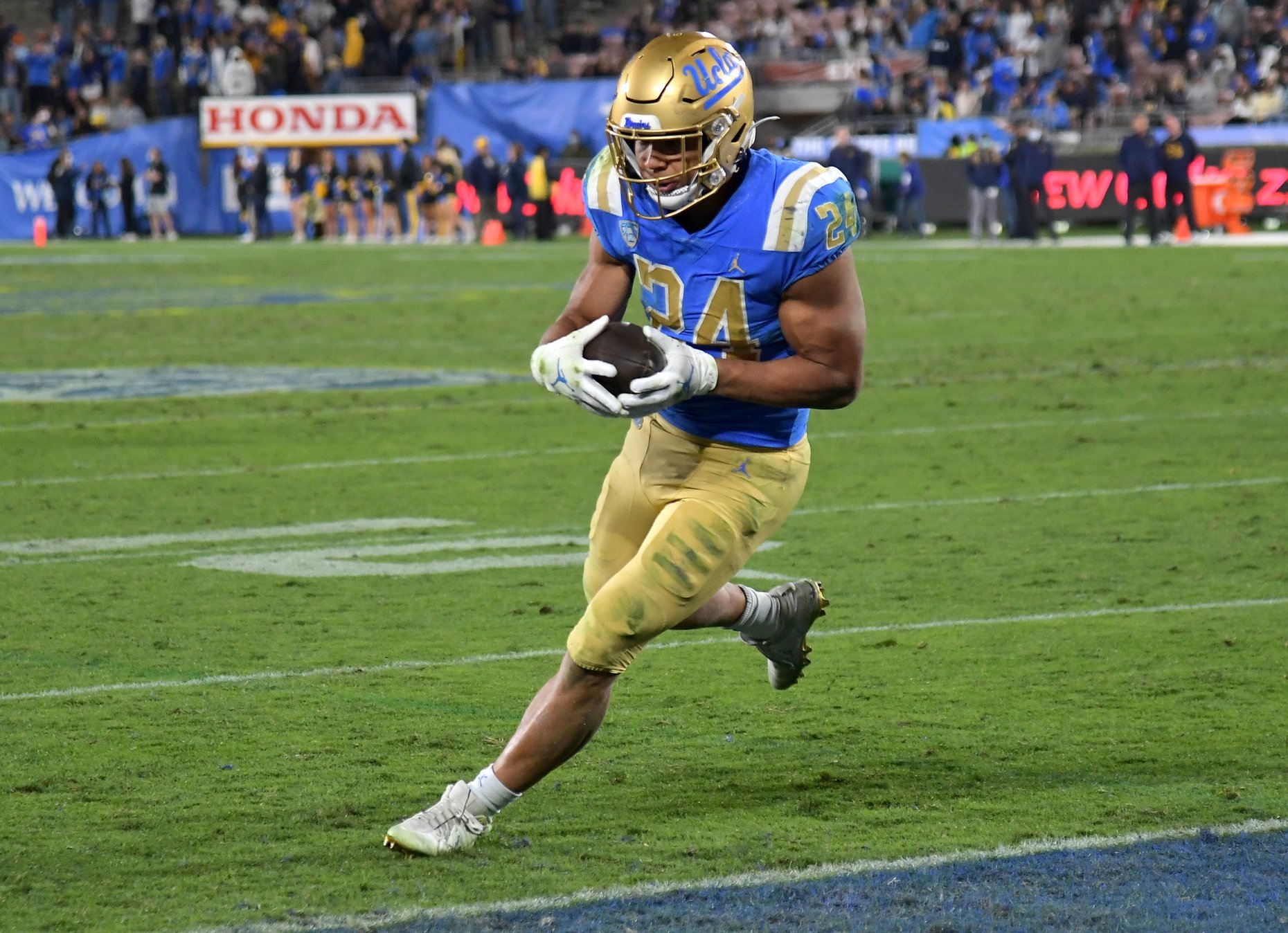 college football picks Zach Charbonnet ucla bruins predictions best bet odds