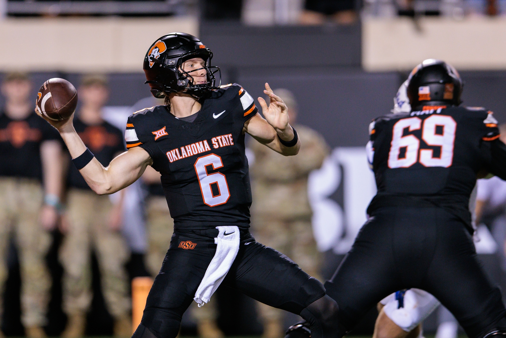 college football picks Zane Flores Oklahoma State Cowboys predictions best bet odds