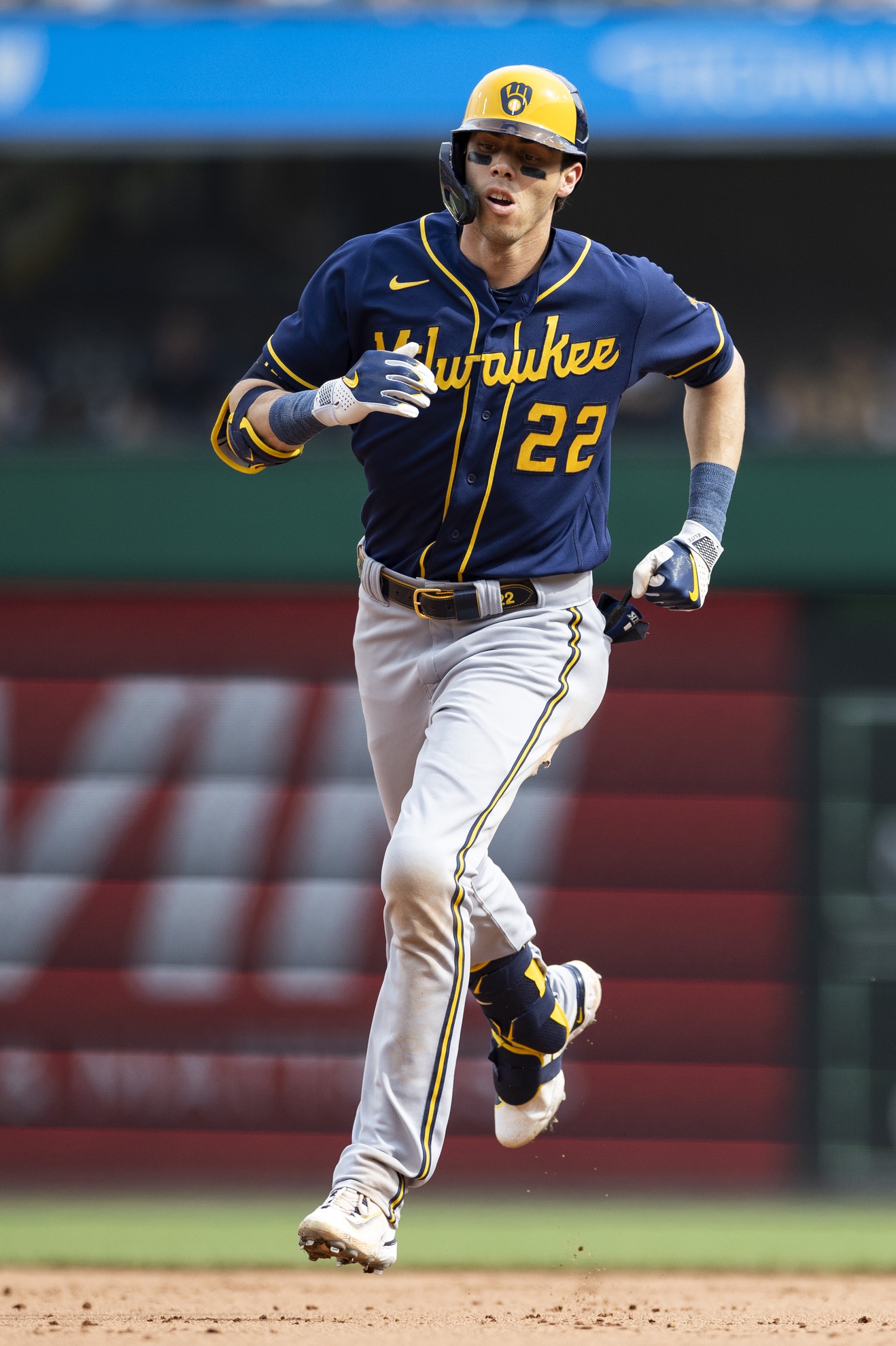 mlb picks Christian Yelich Milwaukee Brewers predictions best bet odds