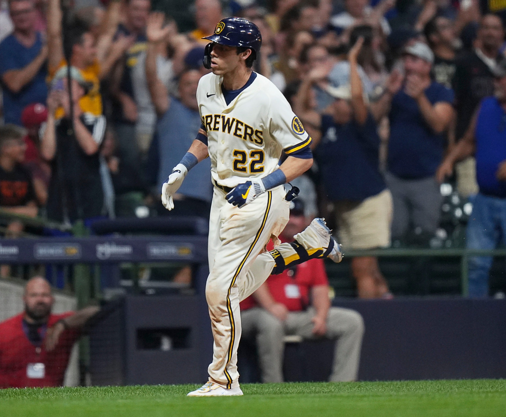 mlb picks Christian Yelich Milwaukee Brewers predictions best bet odds