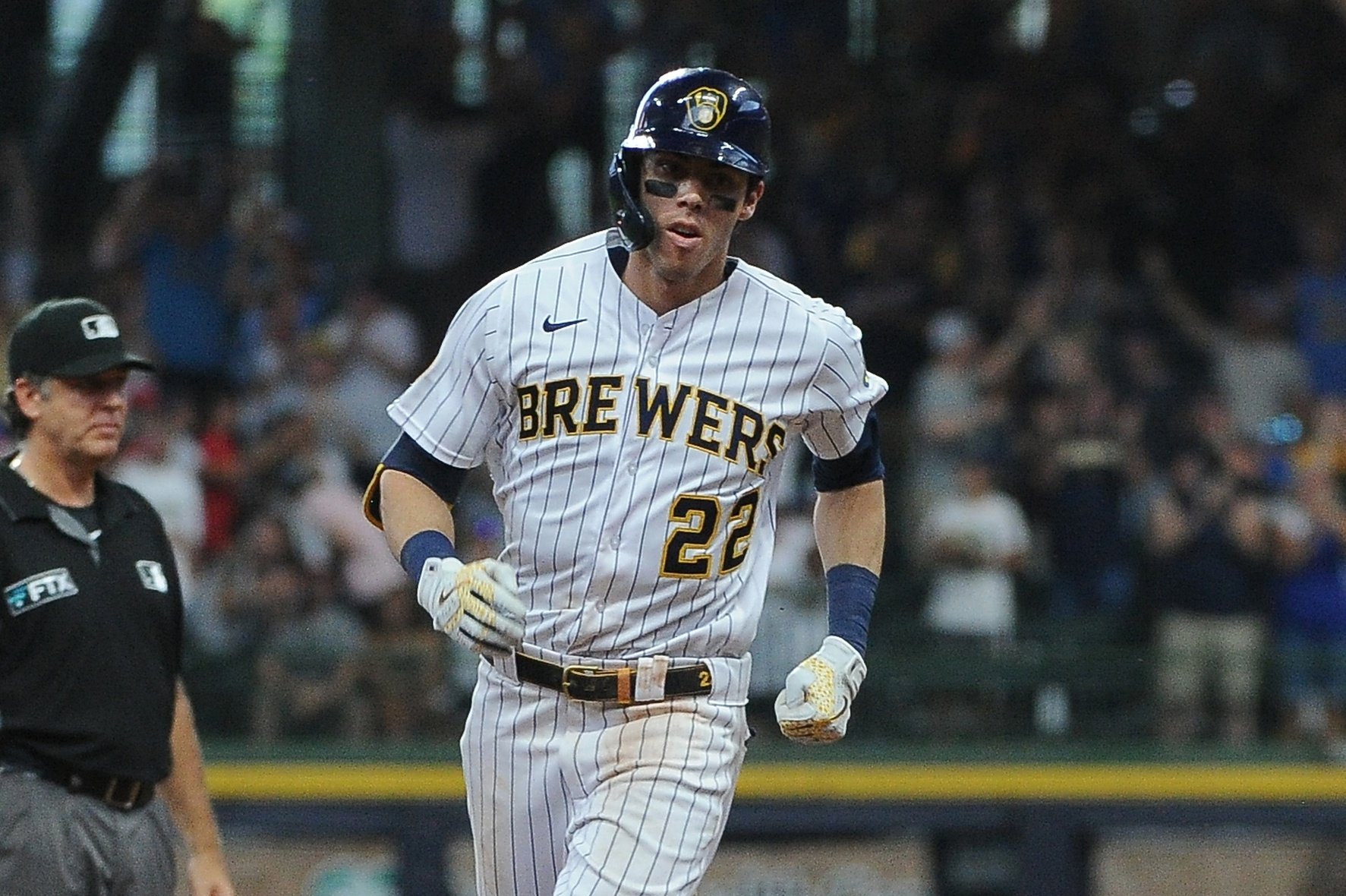 mlb picks Christian Yelich milwaukee brewers predictions best bet odds