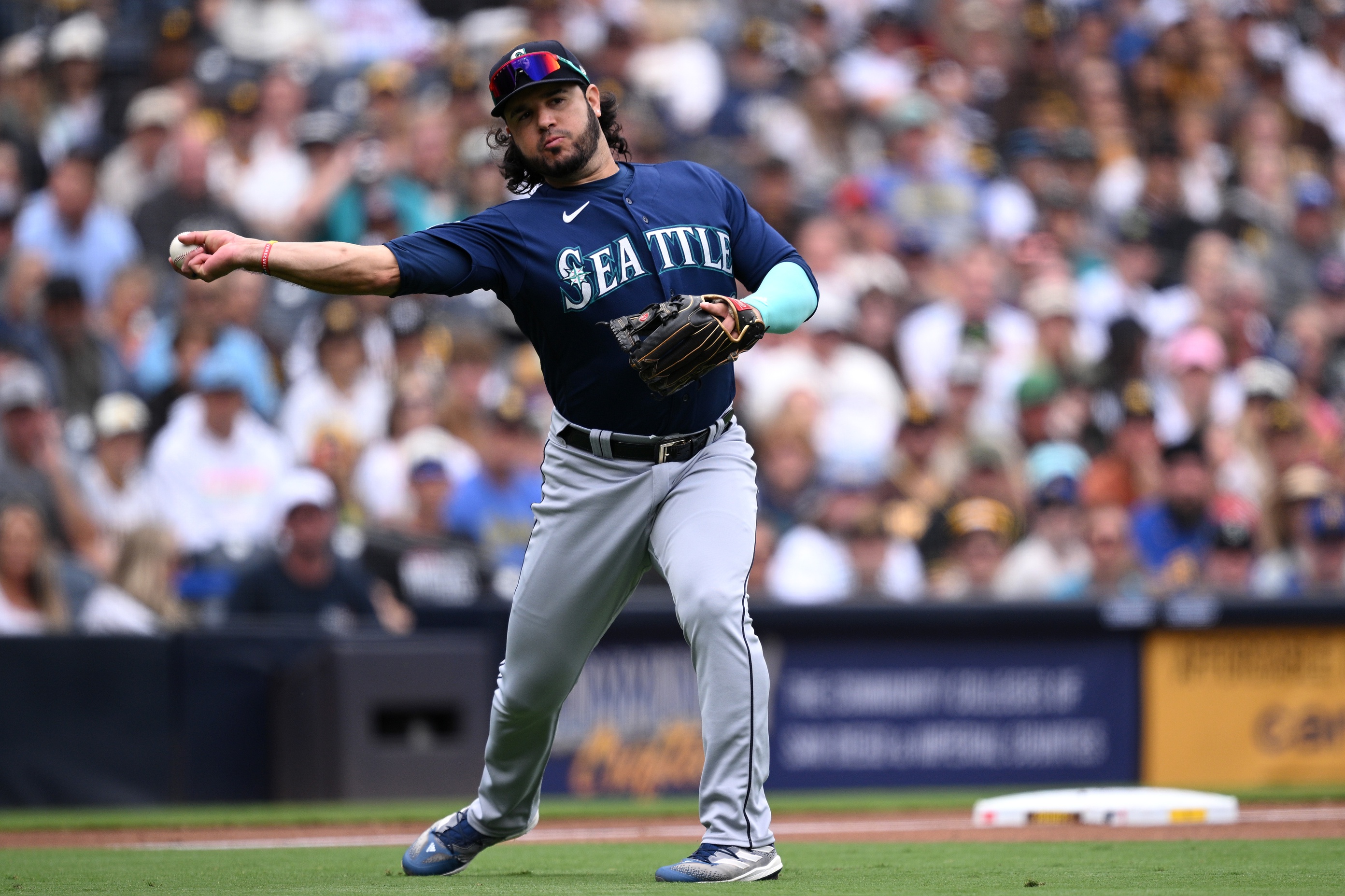 mlb picks Eugenio Suarez Seattle Mariners predictions best bet odds