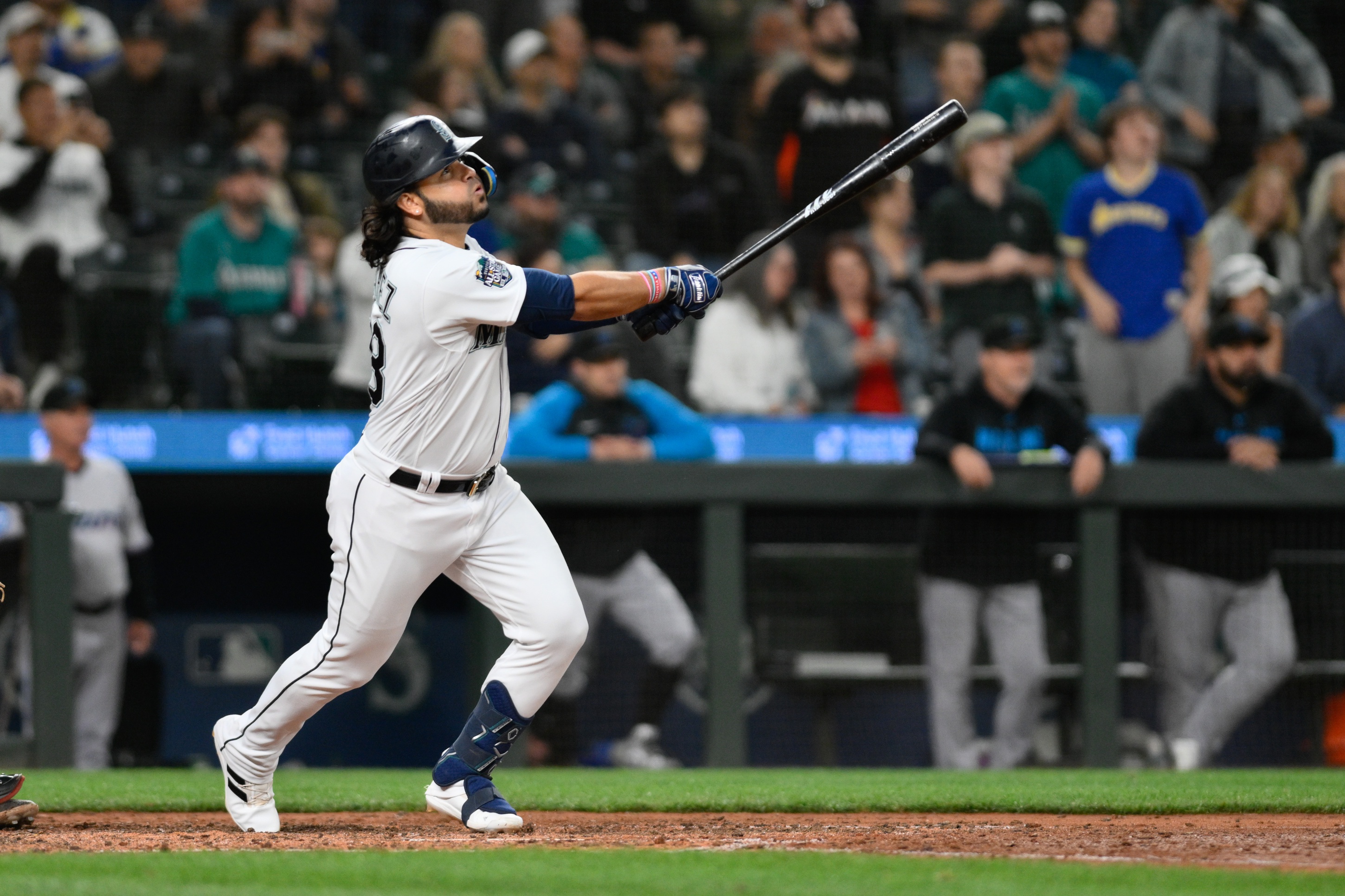 mlb picks Eugenio Suarez Seattle Mariners predictions best bet odds