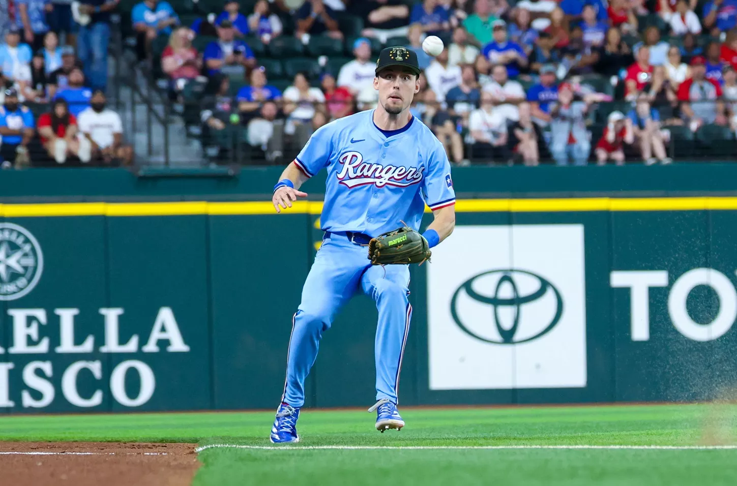 MLB picks Evan Carter Texas Rangers expert predictions best bet odds