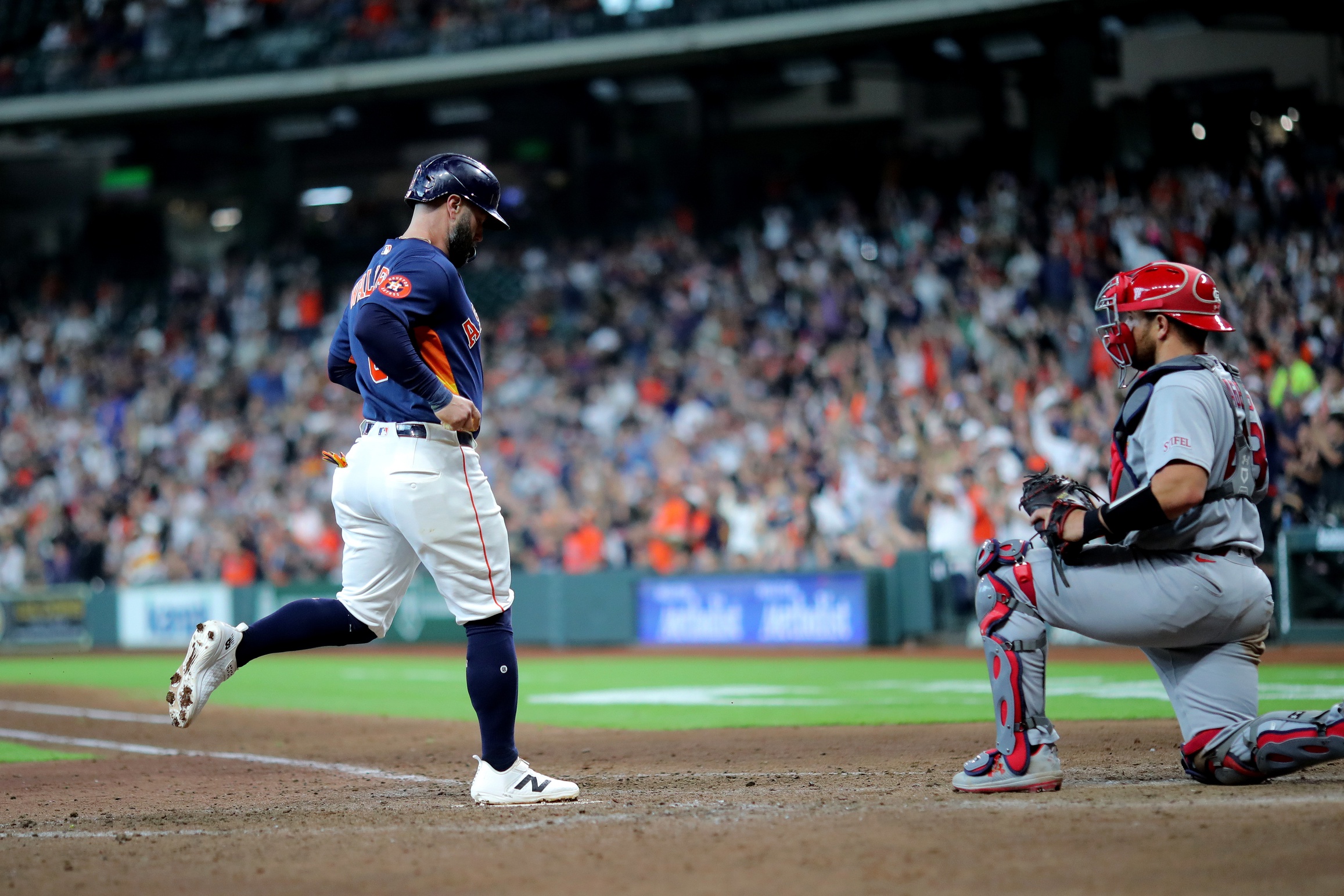 Yordan Alvarez MLB Picks Predictions Odds
