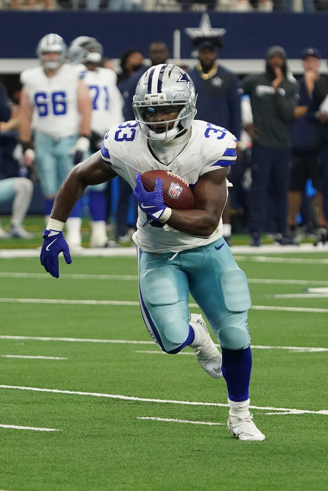 NFL Predictions: Javonte Williams and Dallas Cowboys Best Bets