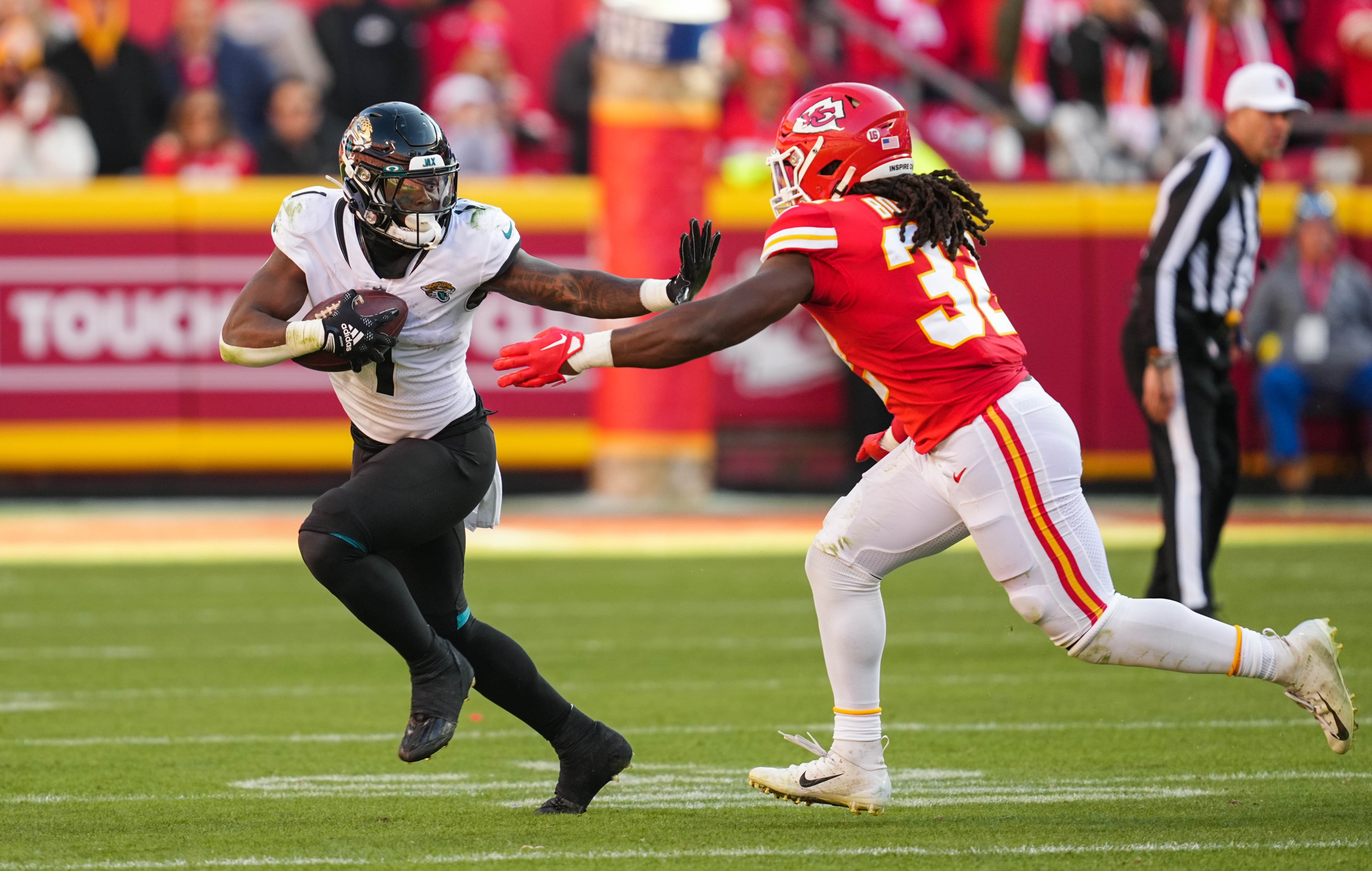 nfl picks Travis Etienne jacksonville jaguars predictions best bet odds