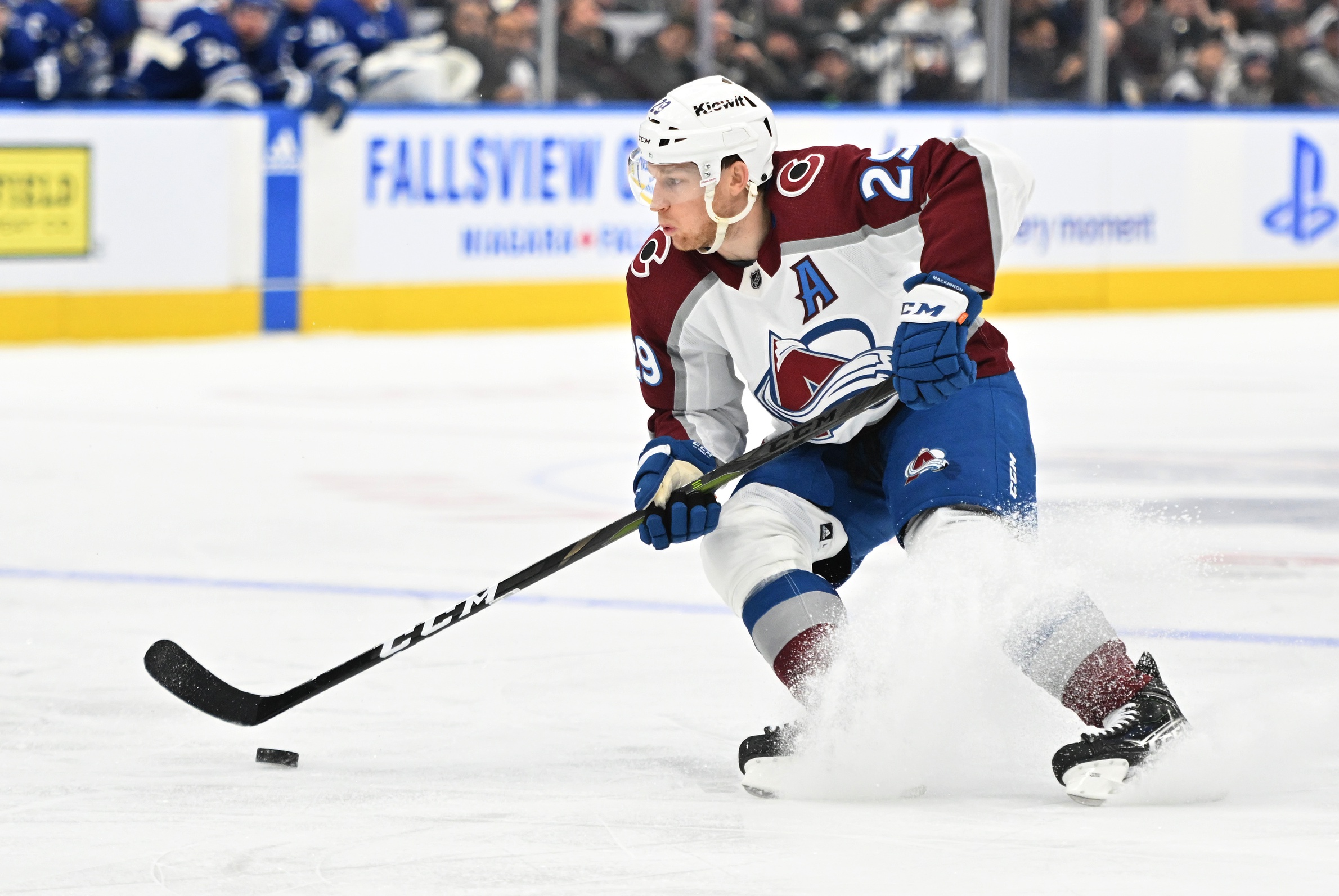 NHL predictions for Nathan MacKinnon and Colorado Avalanche odds