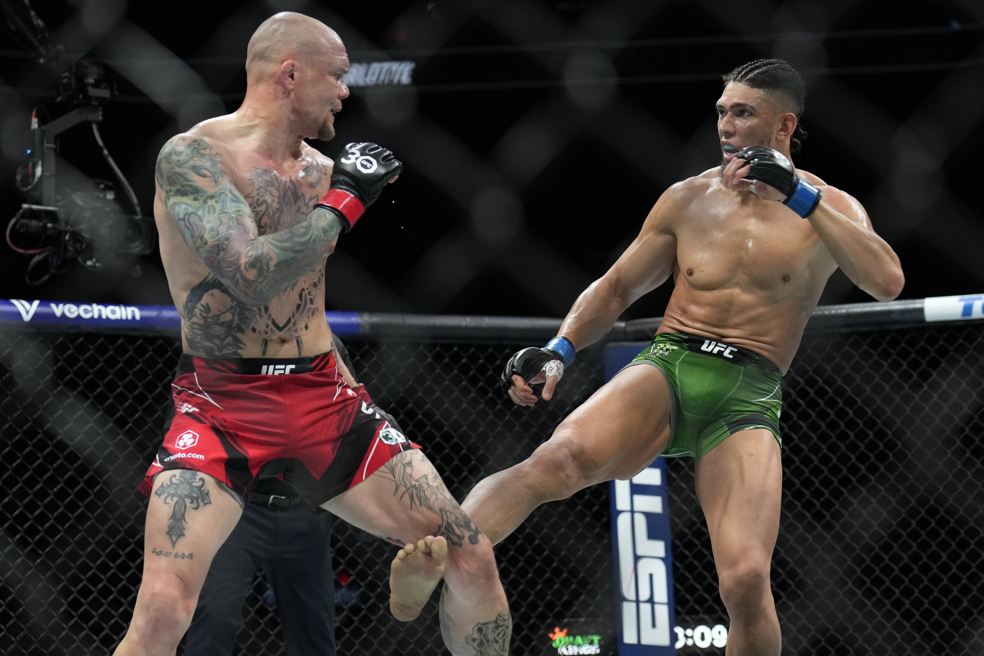 ufc picks Johnny Walker ufc predictions best bet odds
