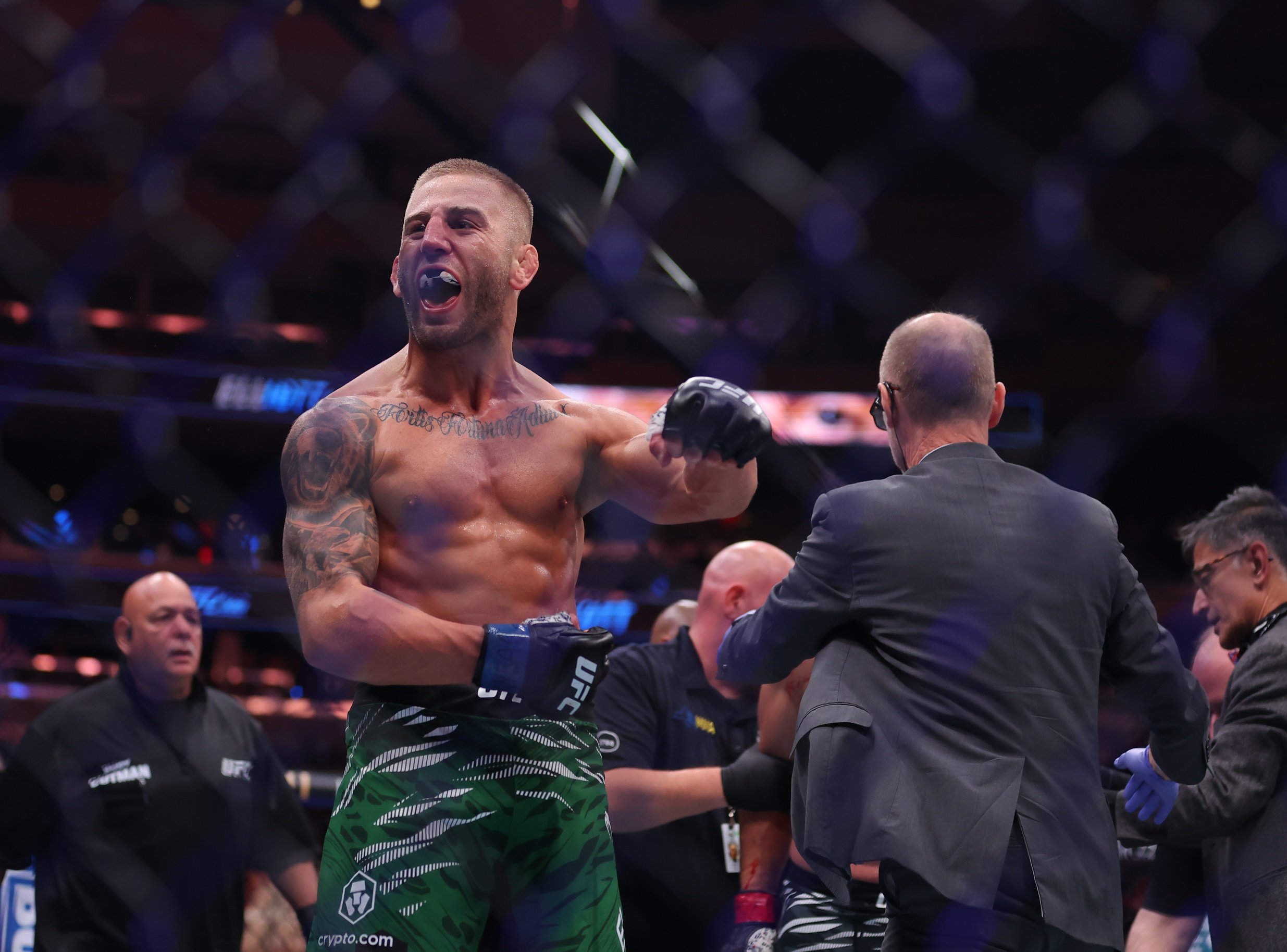 ufc picks Oban Elliott predictions best bet odds