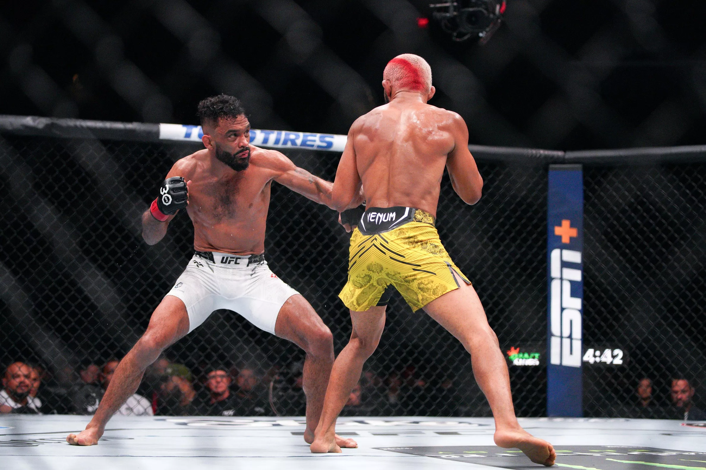 UFC Predictions and Betting Odds for Rob Font
