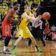 Oregon Ducks forward E.J. Sinlger