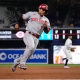 mlb picks Donovan Solano Cincinnati Reds predictions best bet odds