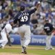 Milwaukee Brewers starting pitcher Yovani Gallardo